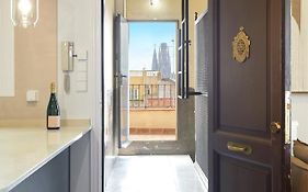 Unique Apartment With 360 View By Maison Pinata